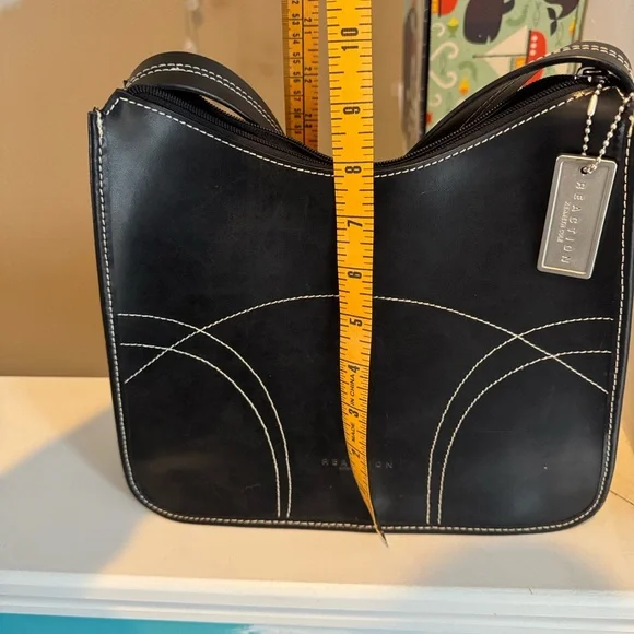 Kenneth Cole Reaction black leather shoulder bag - Picture 7 of 9